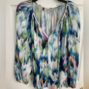 Gorgeous Jennifer Lopez multi colored 3/4 sleeve blouse. EUC size M polyester